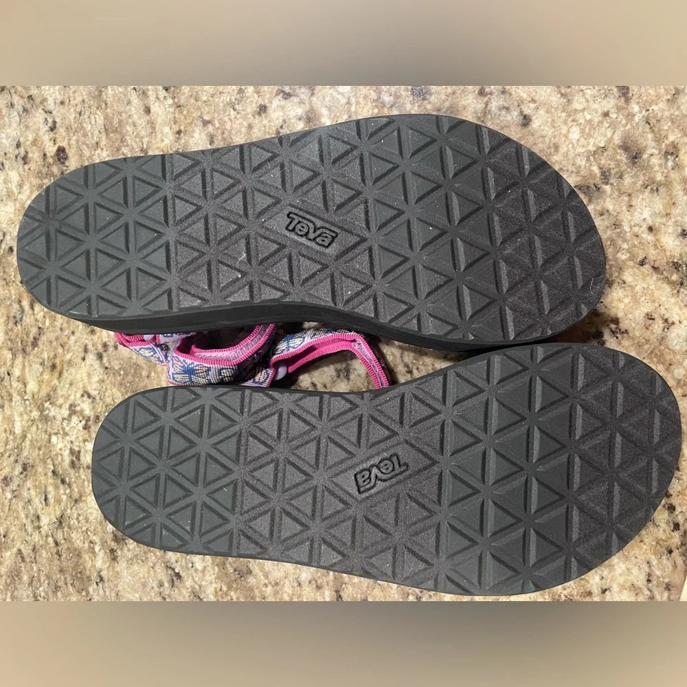 New in Box✨ Teva Butterfly Flatform Universal Sandal - Picture 5 of 7
